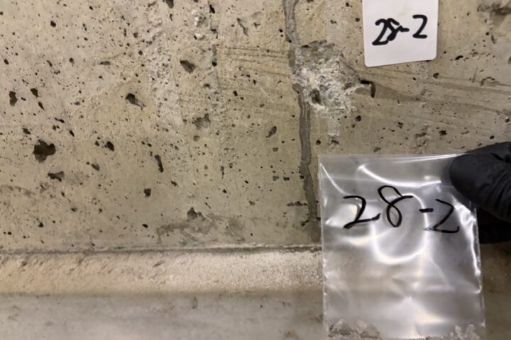 某公共施設アスベスト含有建材分析調査・事前調査の調査写真