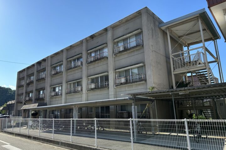 医療機関建物解体工事の調査写真